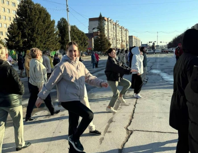 День молодёжи: общая зарядка на площади «Праздничная»
