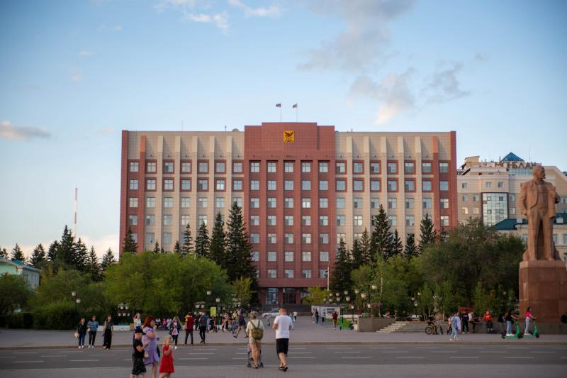 Фестиваль счастливых людей на площади Ленина