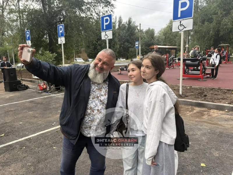 Открытая тренировка с Вячеславом Максютой в фитнес-парке Энгельса