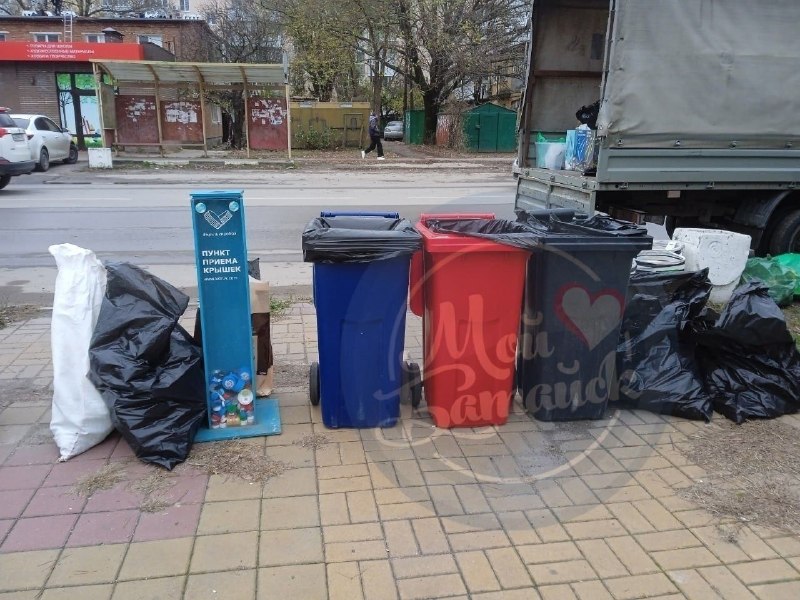 Акция по сбору отходов на переработку в Батайске