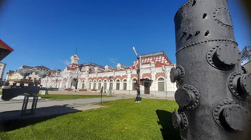 Экскурсия «Десять секретов Привокзальной площади»