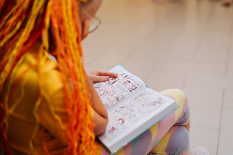Книжная Гаражка МИФ + лекция «Как создать мир, в который поверят читатели»